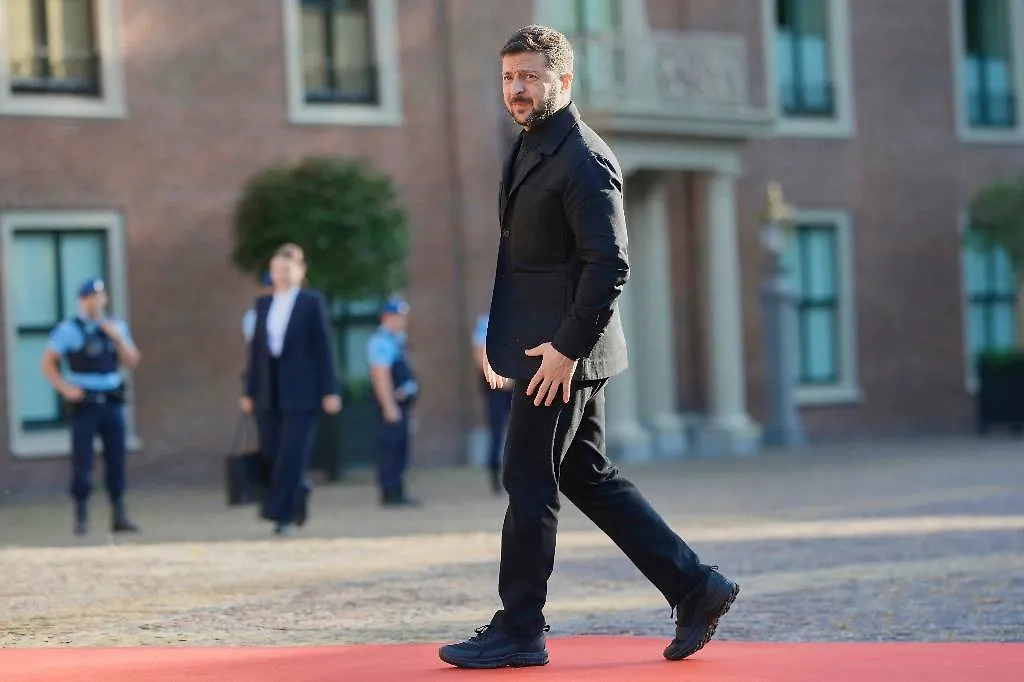 Владимир Зеленский на саммите НАТО в Гааге. Обложка © ТАСС / AP / Markus Schreiber