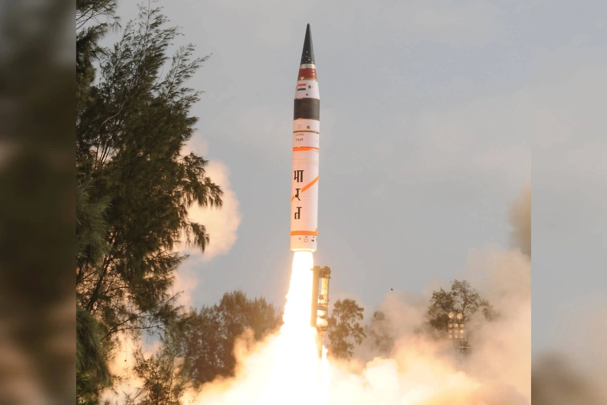 «Агни-V» во время своего первого испытательного полёта 19 апреля 2012 года. Фото © Wikipedia / DRDO / Министерство обороны, Правительство Индии