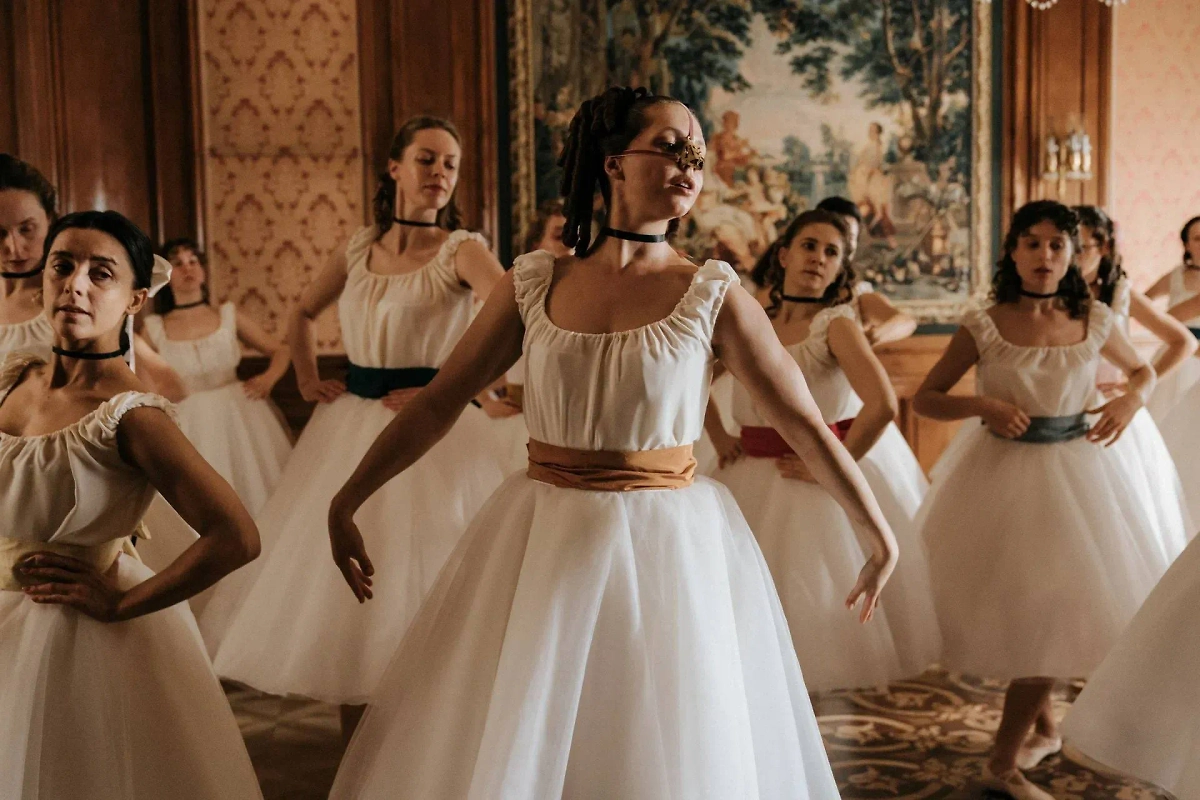 Фильм «Гадкая сестра» — актёры, сюжет и отзывы о новом хорроре. Фото © Кадр из фильма «Гадкая сестра», режиссёр Эмили Блихфельдт / Kinopoisk