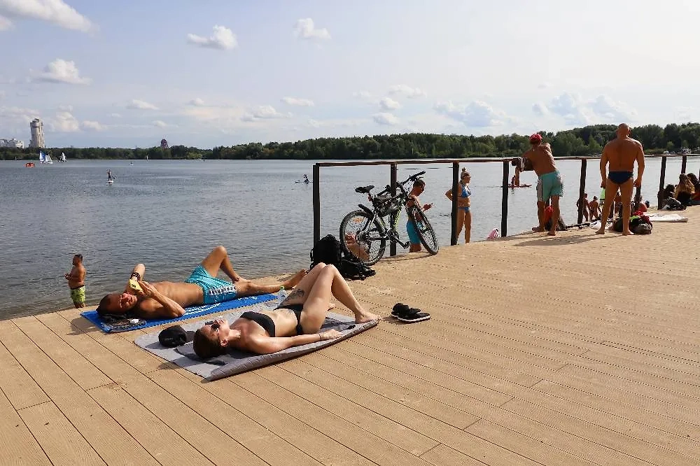 Погода в российских регионах в июле 2025: южане греются, северяне мёрзнут. Фото © ТАСС / Олег Елков