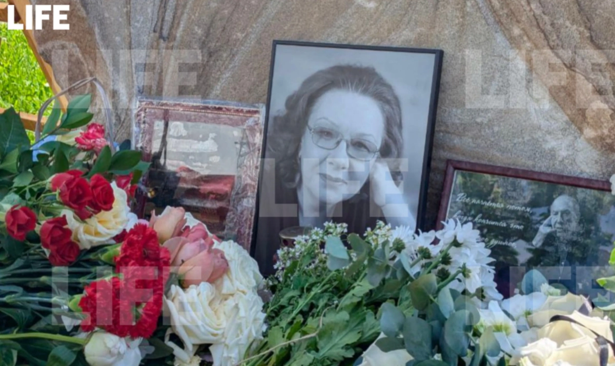 Могила Теняковой. Фото © Life.ru