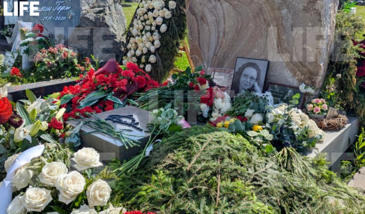 Могила Теняковой. Фото © Life.ru