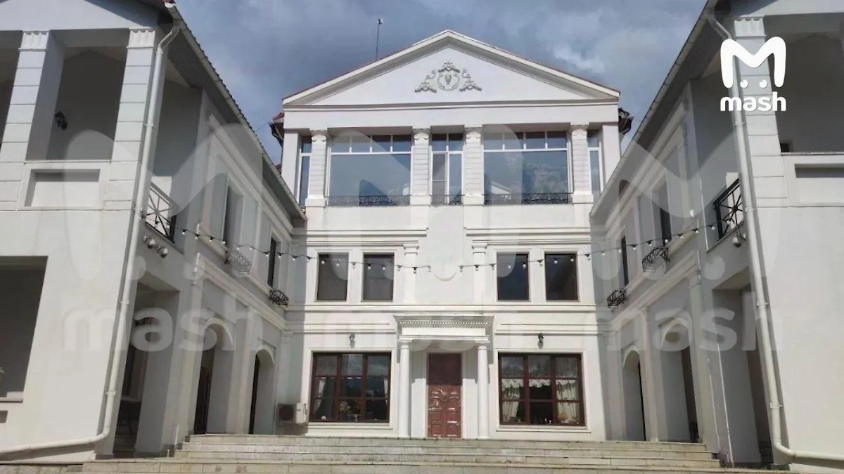 Алла Пугачёва сдаёт поместье в аренду вместо продажи. Фото ©Telegram/Mash