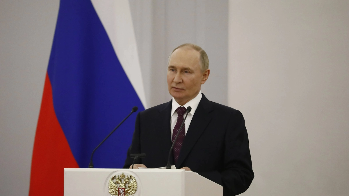 Владимир Путин. Обложка © Life.ru