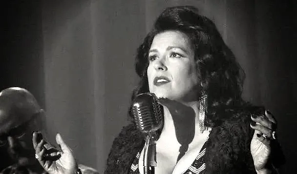 Ребека Дель Рио. Обложка © welcometotwinpeaks.com