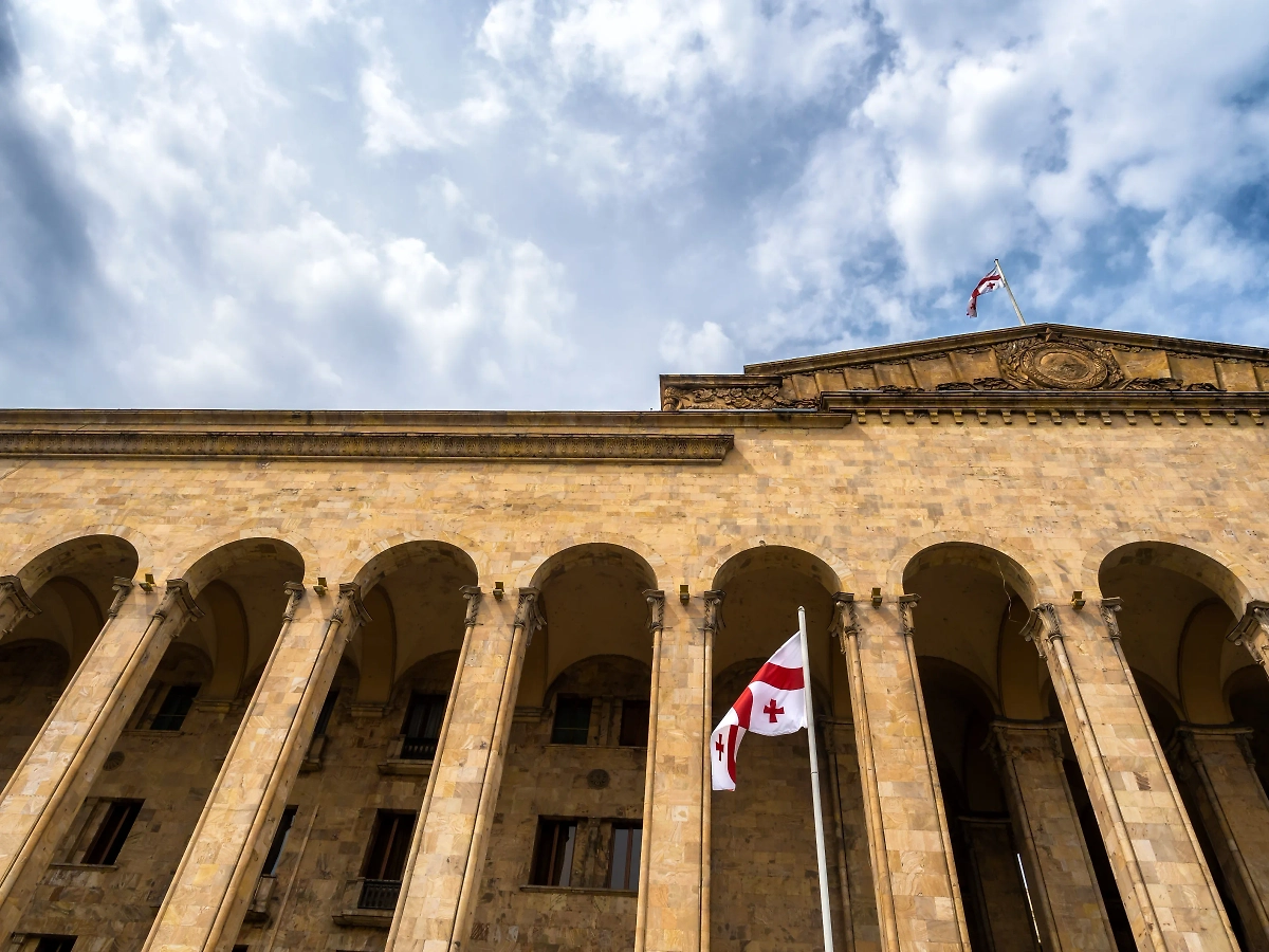 Обложка © Shutterstock / FOTODOM / Dmitriy Gutkovskiy