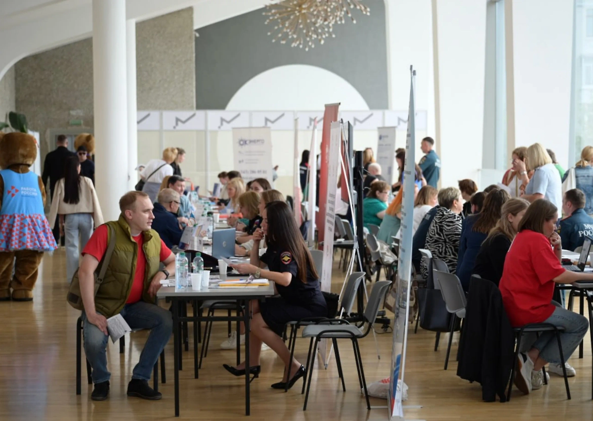Всероссийская ярмарка трудоустройства. Фото © пресс-служба Минтруда РФ