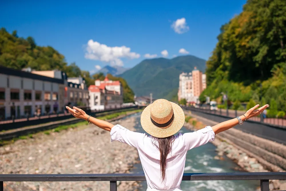 Обложка © Shutterstock / FOTODOM / TravnikovStudio