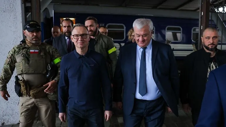 Обложка © Х / prezydentpl