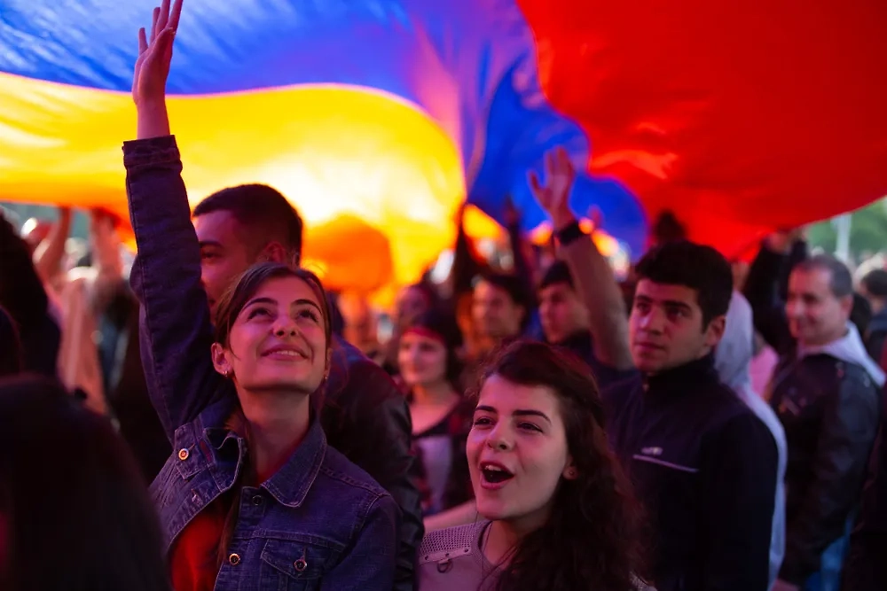 Обложка © Life.ru / Шедеврум