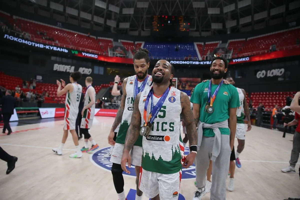 УНИКС завоевал бронзовые медали баскетбольной Единой лиги ВТБ. Обложка © Пресс-служба баскетбольного клуба УНИКС