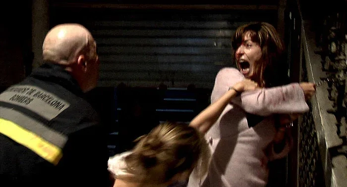 Фильм «Репортаж» убедительно показал закрытую атмосферу ужаса. Фото © Кадр из фильма «Репортаж», режиссёр Жауме Балагеро, Пако Пласа, сценаристы Жауме Балагеро, Луисо Бердехо, Пако Пласа / Kinopoisk