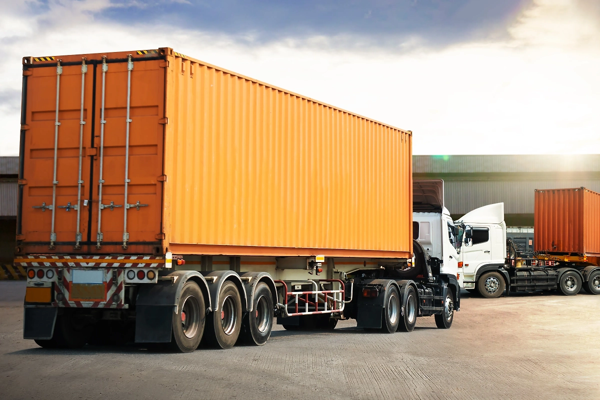 Обложка © Shutterstock / FOTODOM/ Siwakorn1933