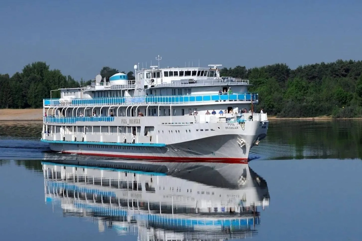 Теплоход «Русь Великая». Обложка © flotrusich.ru