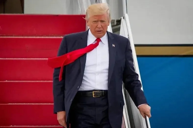 Дональд Трамп. Обложка © Shutterstock / FOTODOM / Michael Candelori