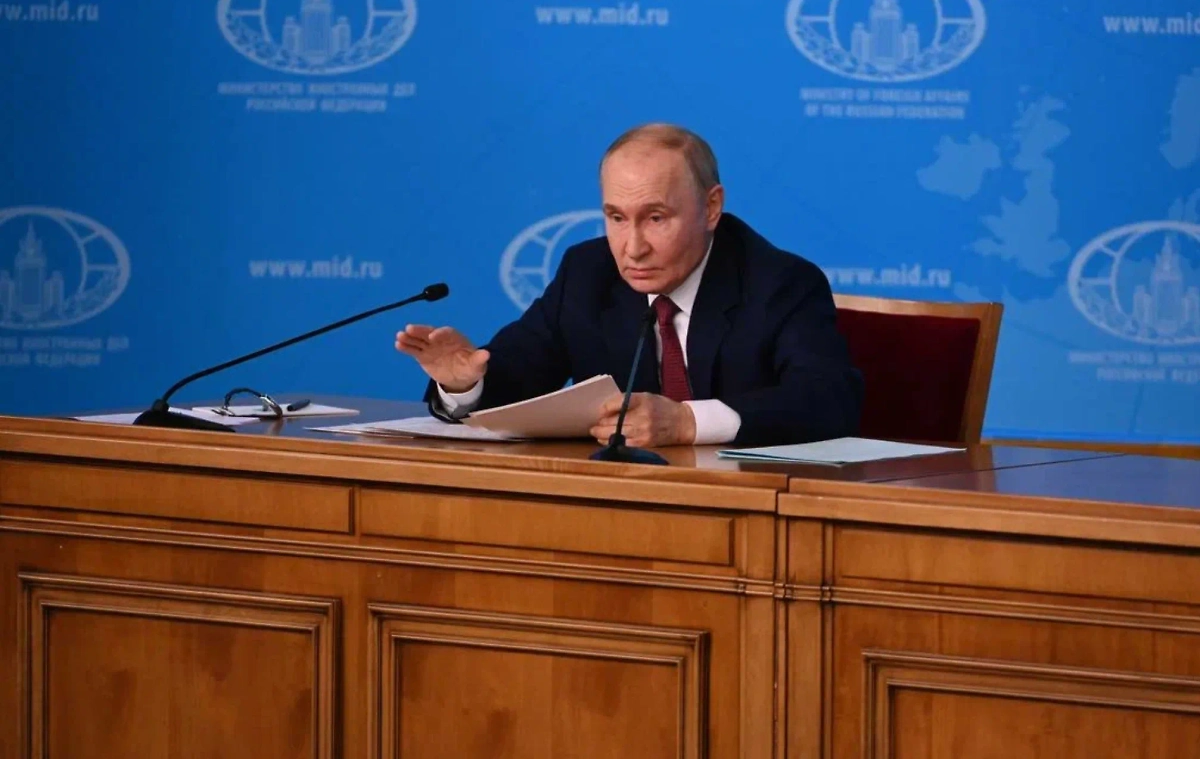 Владимир Путин. Обложка © Life.ru