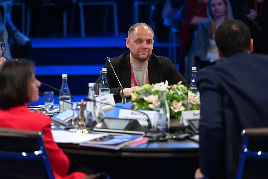 Гендиректор LIFE и SHOT Денис Арапов. Обложка © Life.ru