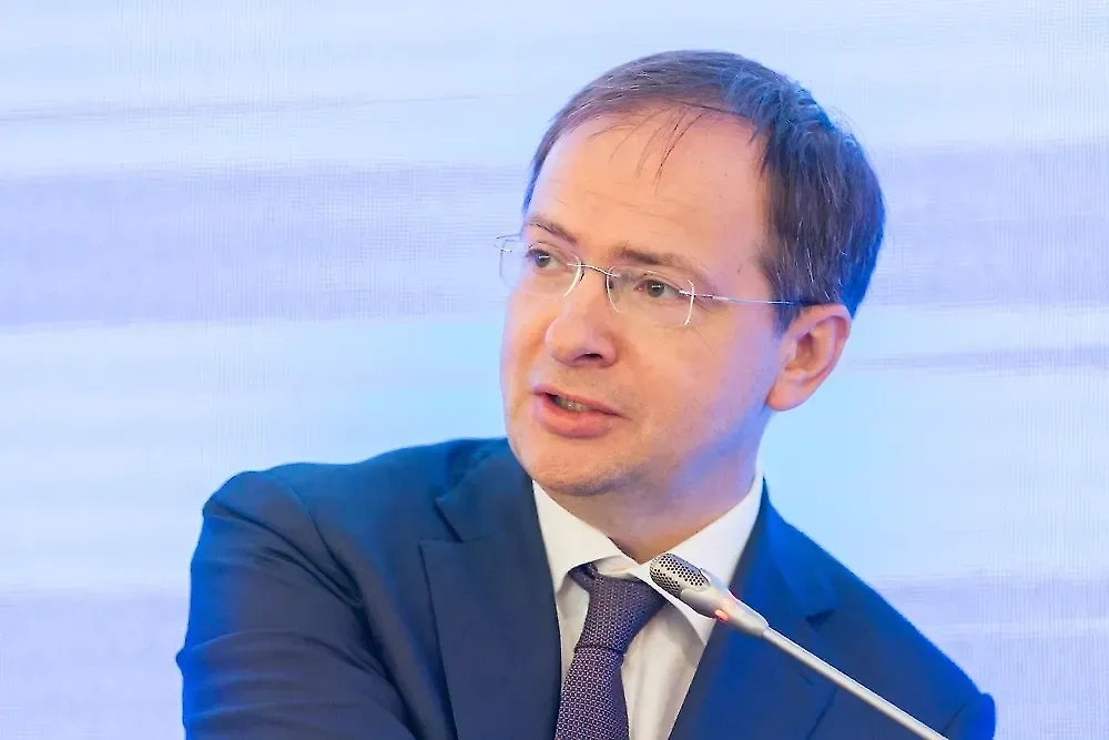 Владимир Мединский. Обложка © Shutterstock / FOTODOM / Alexey Smyshlyaev