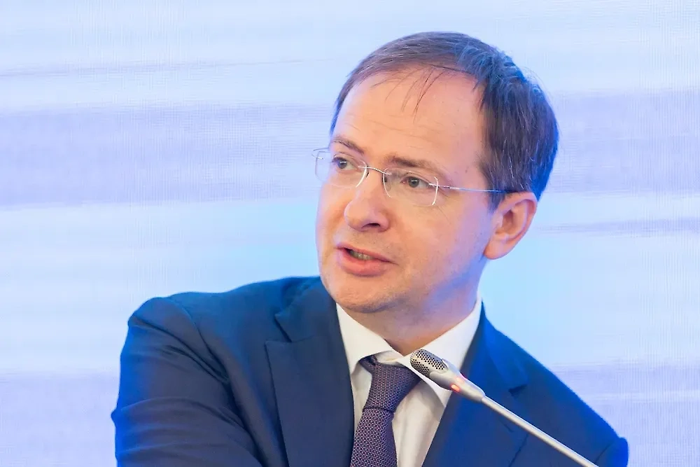 Владимир Мединский. Обложка © Shutterstock / FOTODOM / Alexey Smyshlyaev