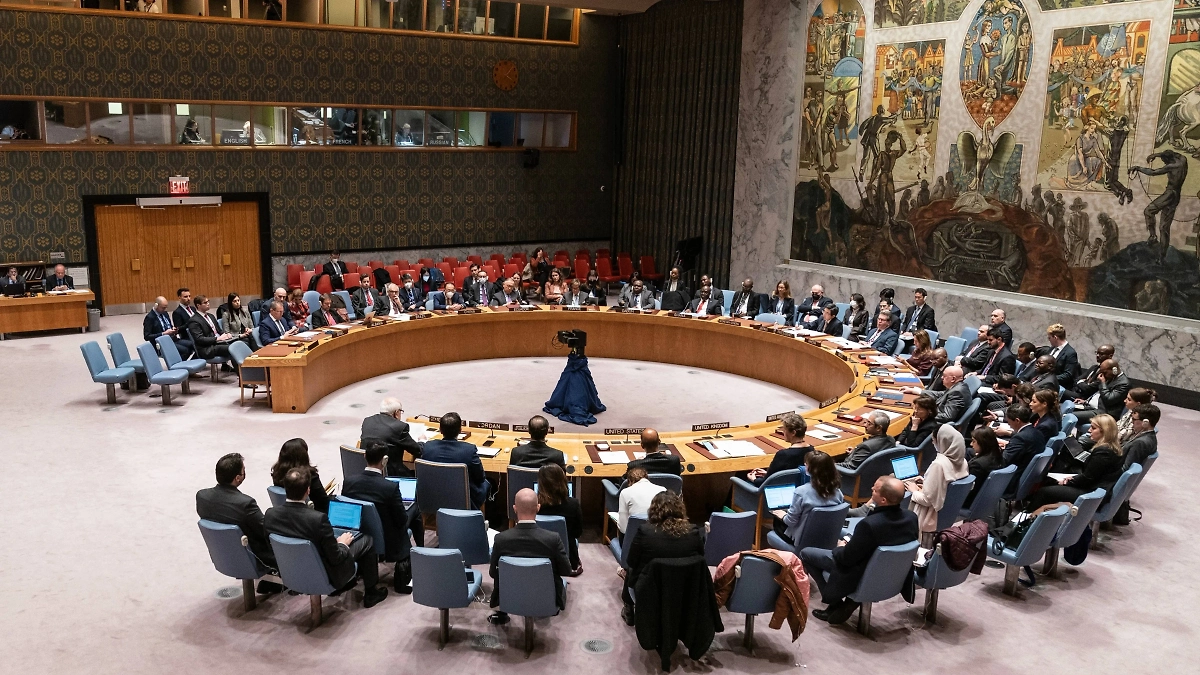 Обложка © Shutterstock / FOTODOM / lev radin