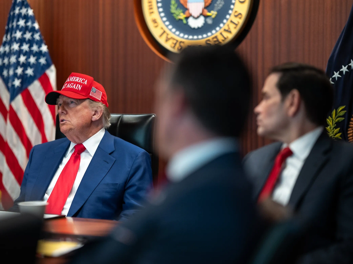 Дональд Трамп и его команда в момент атаки США на Иран. Фото © Х / WhiteHouse