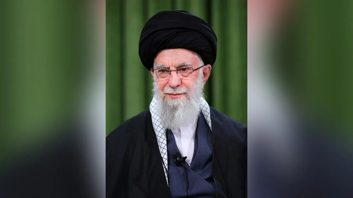 Али Хаменеи. Обложка © Wikipedia / Khamenei.ir