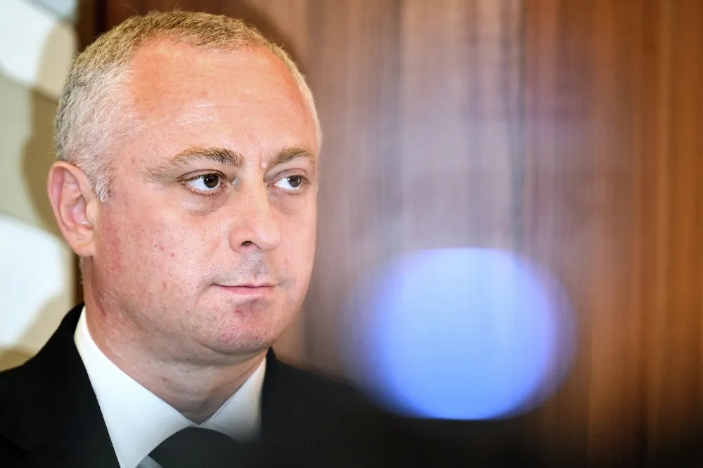 Бадра Гунба. Обложка © РИА Новости / Владимир Астапкович