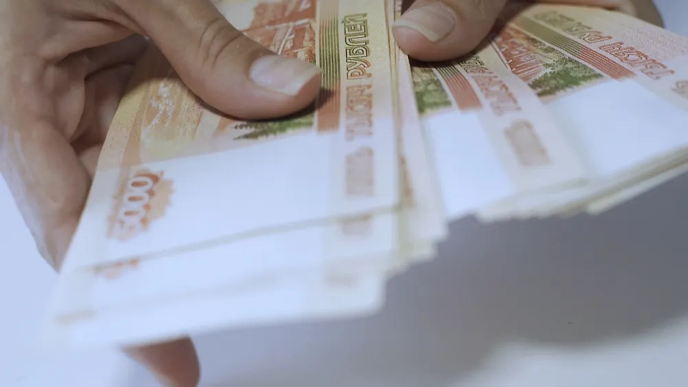 Обложка © Shutterstock / FOTODOM / Den4is