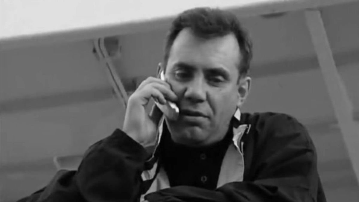 Евгений Стратан. Обложка © фильм «Бандитский Петербург. Расплата», режиссер Сергей Винокуров, сценарист Илья Тилькин и др. / Kino-teatr