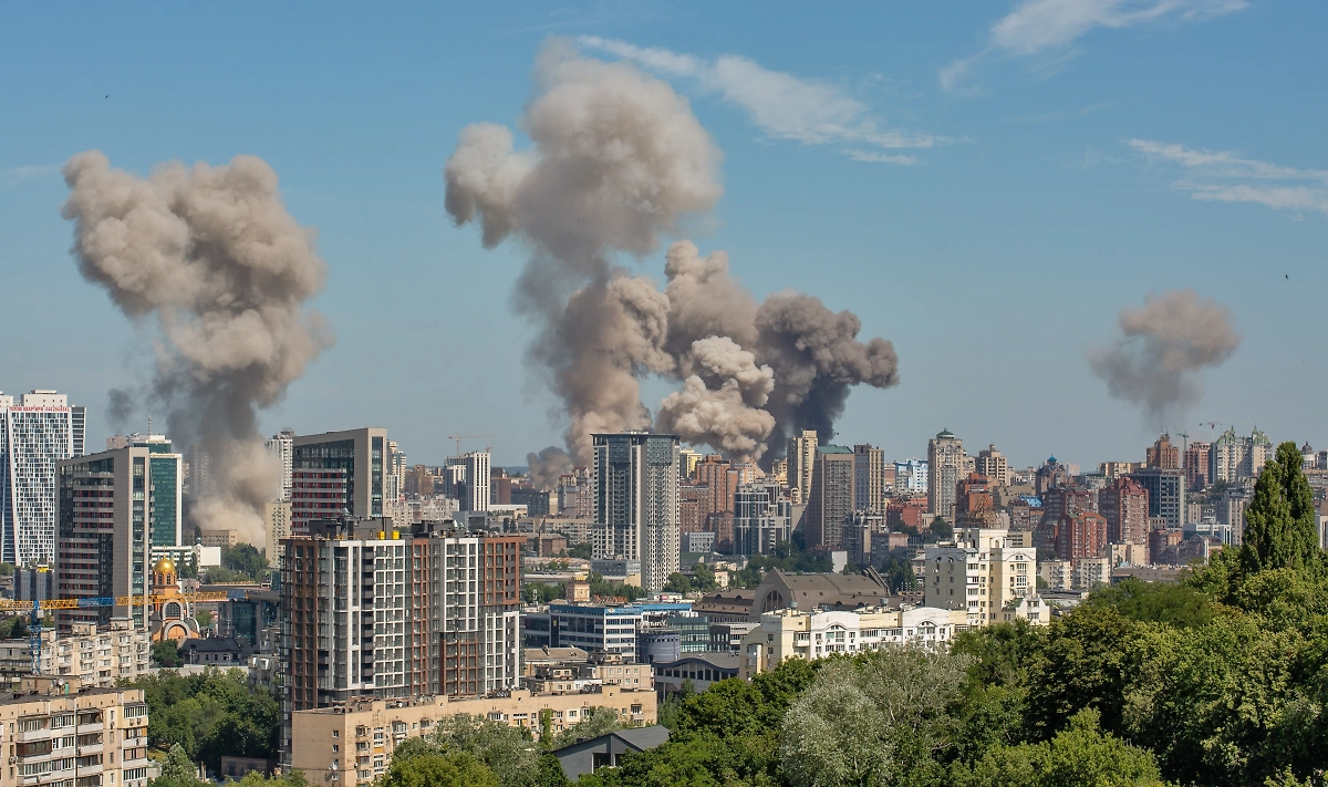 Обложка © Shutterstock / FOTODOM / Sergiy Palamarchuk