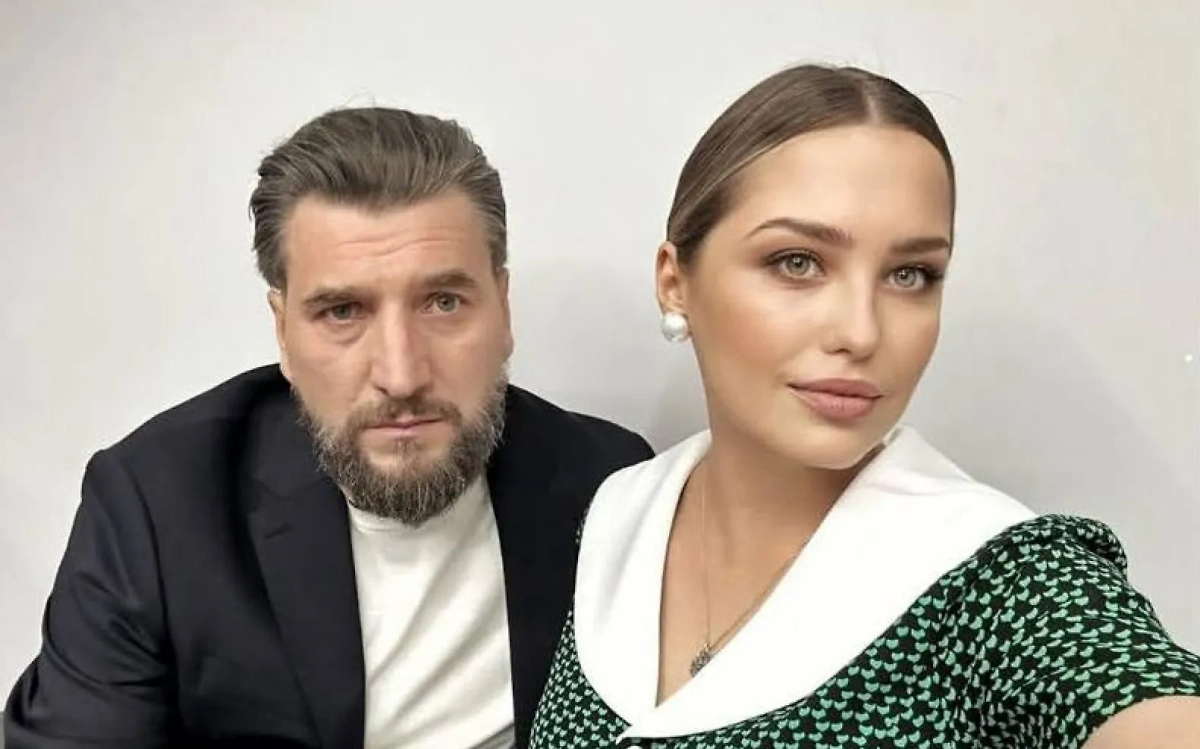 Александр Устюгов и Аглая Шиловская. Обложка © Instagram (признан экстремистской организацией и запрещён на территории Российской Федерации) / aglaiashilovskaia