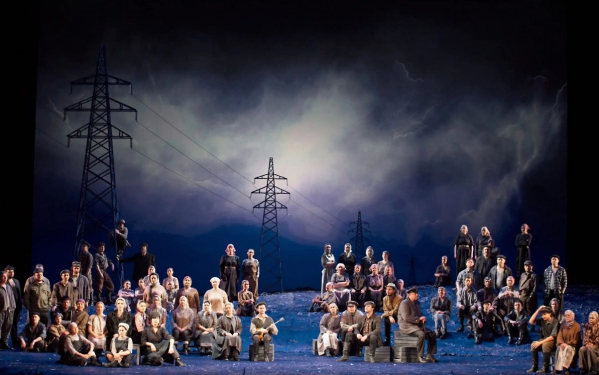 Обложка © Telegram / Золотая Маска