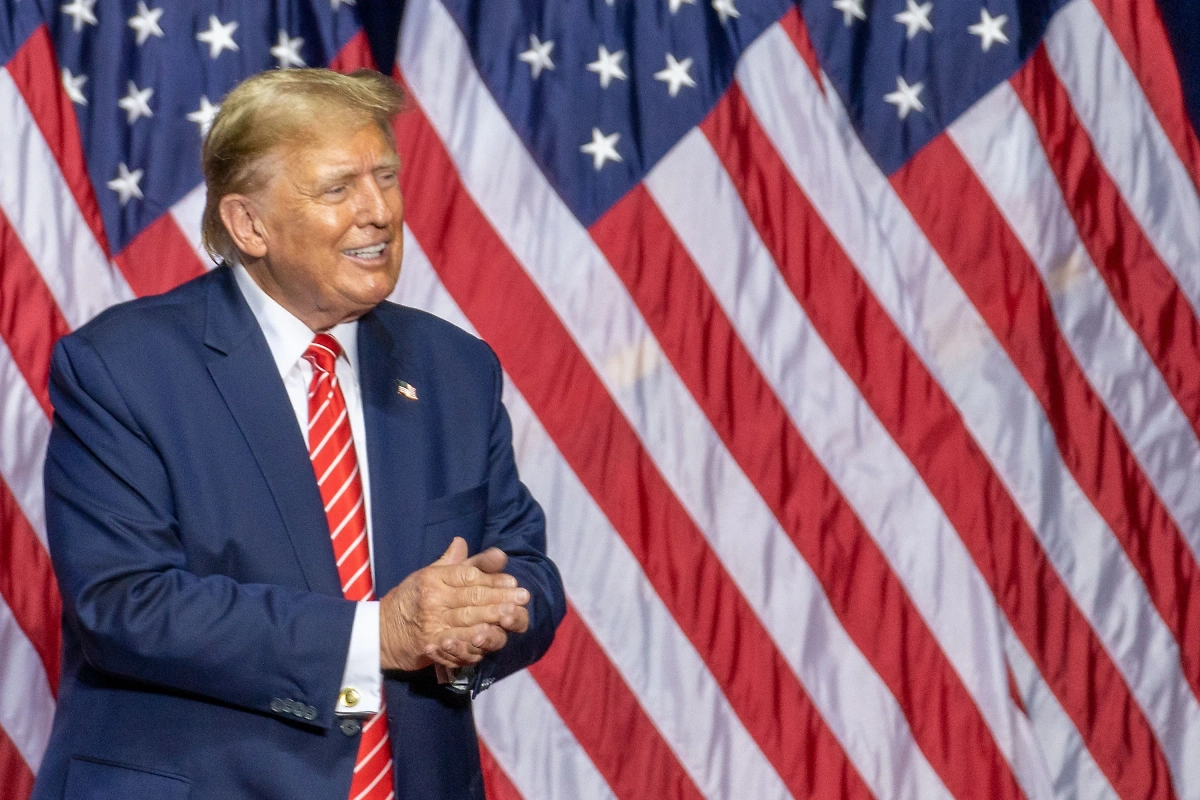 Дональд Трамп. Обложка © Shutterstock / FOTODOM / Phil Mistry