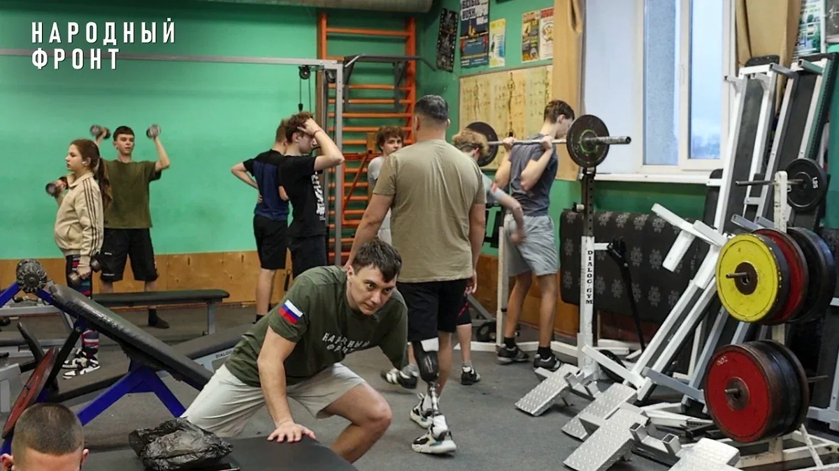 Николай в спортзале. Фото © Пресс-служба «Народного фронта»