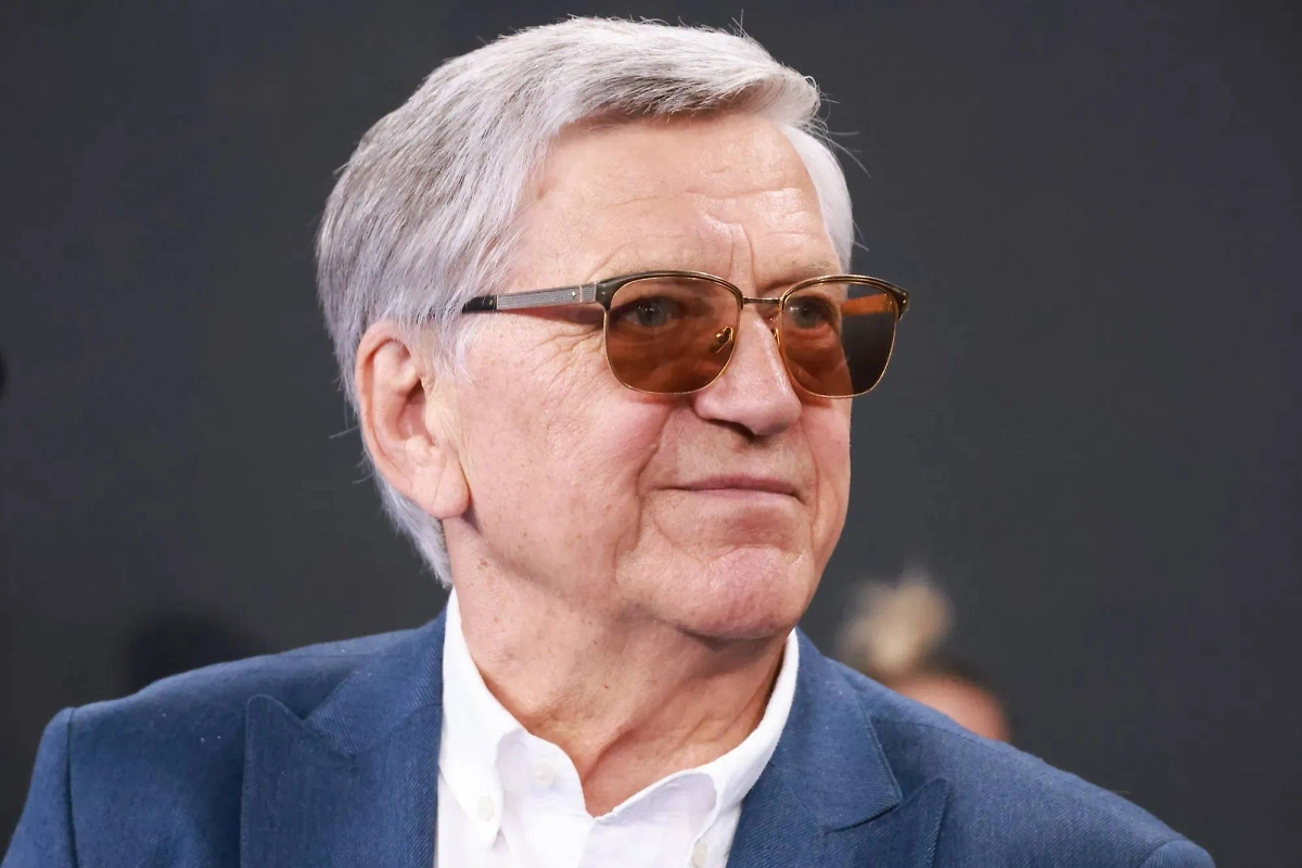 Александр Тихонов. Обложка © ТАСС / Владимир Гердо