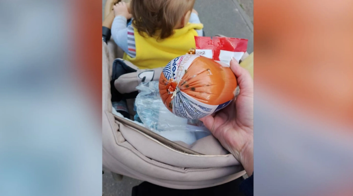 Испорченная колбаса, купленная в магазине у морга. Обложка © Telegram / SHOT ПРОВЕРКА