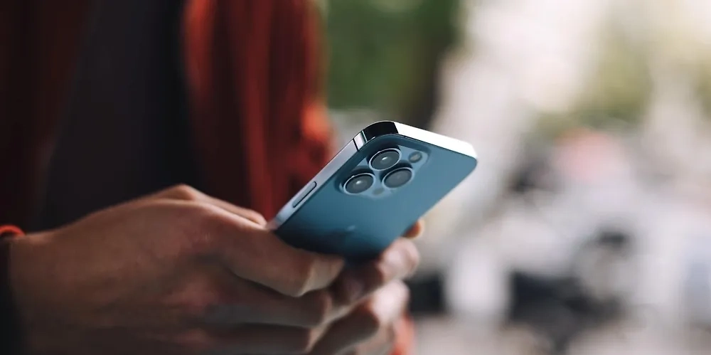 Обложка © Shutterstock / FOTODOM /Gabo_Arts