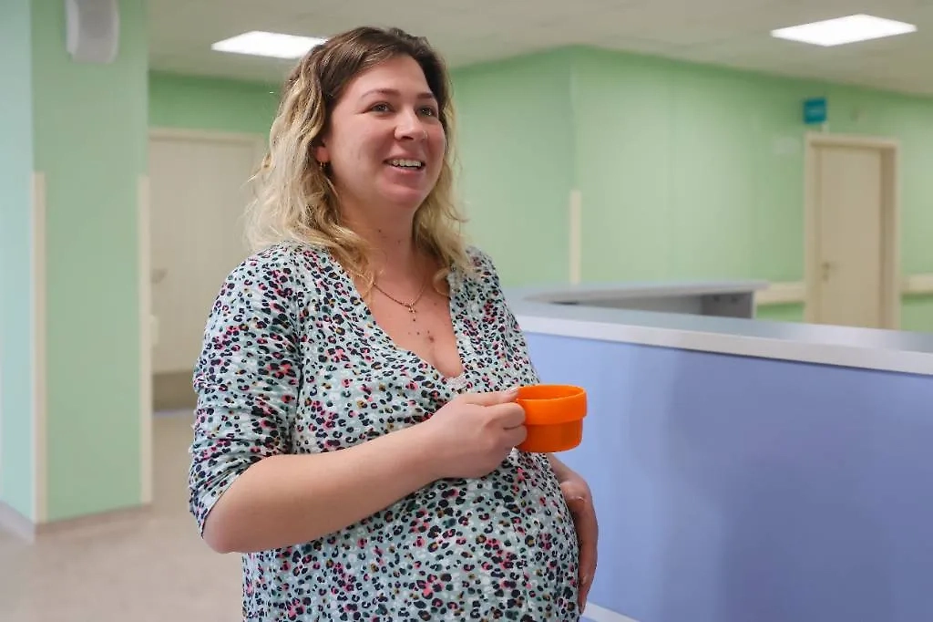 Единое пособие на детей и беременных женщин можно получить летом 2025 года, но для этого надо соответствовать критериям. Фото © ТАСС / Дмитрий Ягодкин