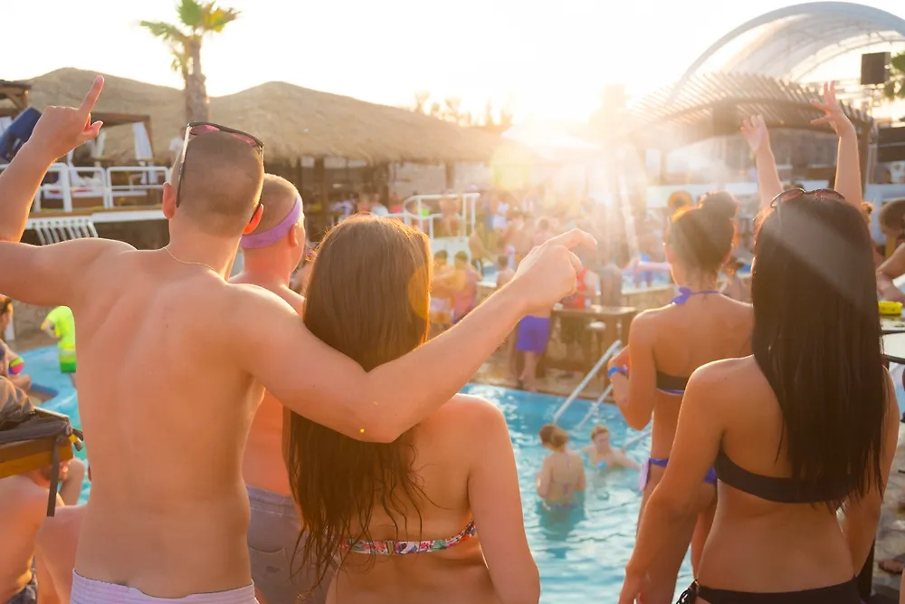 Обложка © Shutterstock / FOTODOM / Matej Kastelic