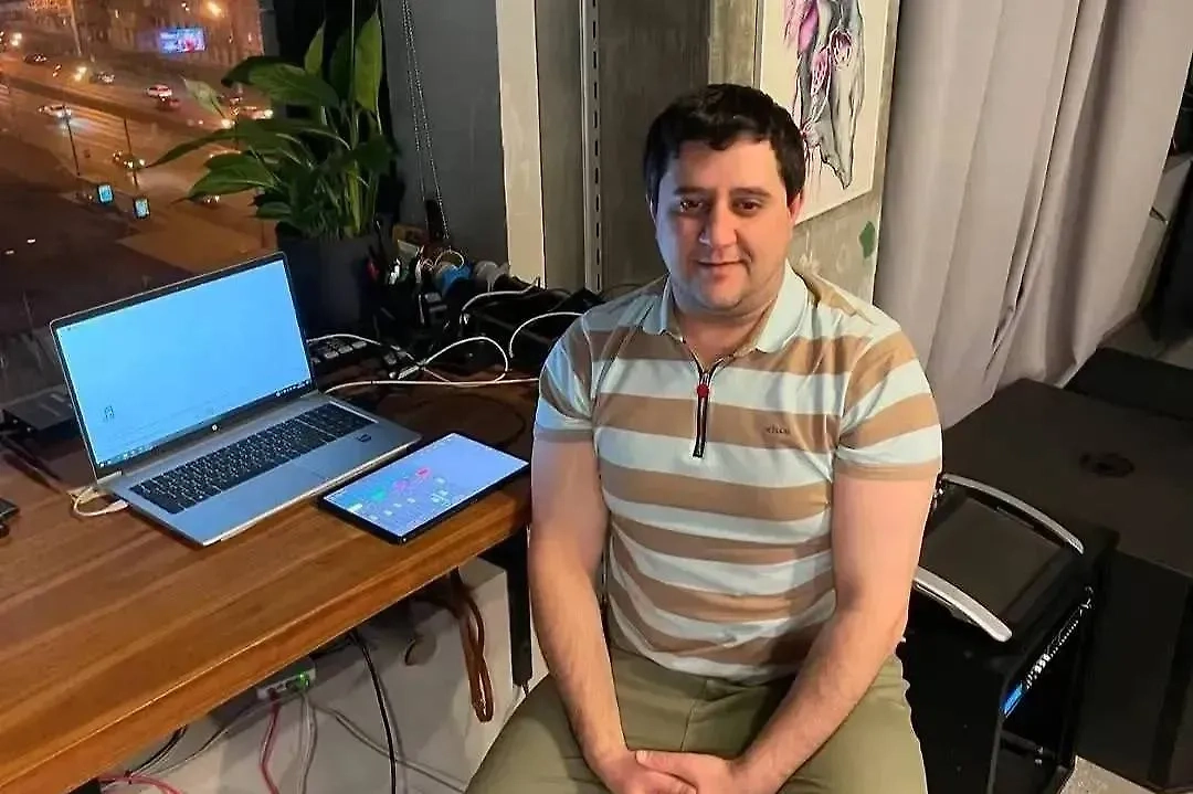 Арег Щепихин. Обложка © Instagram (соцсеть запрещена в РФ; принадлежит корпорации Meta, которая признана в РФ экстремистской) / theroyalfamilyofworld