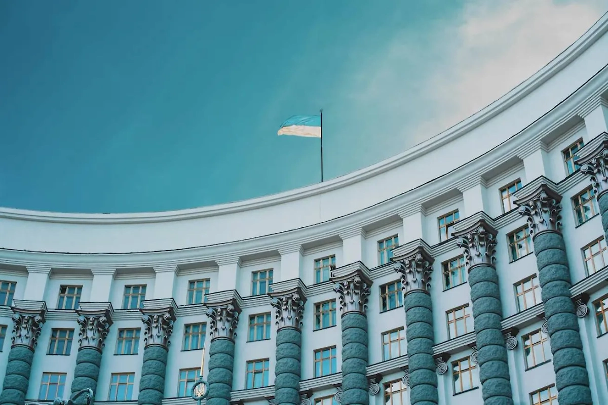 Обложка © Shutterstock / FOTODOM / AndriiKoval