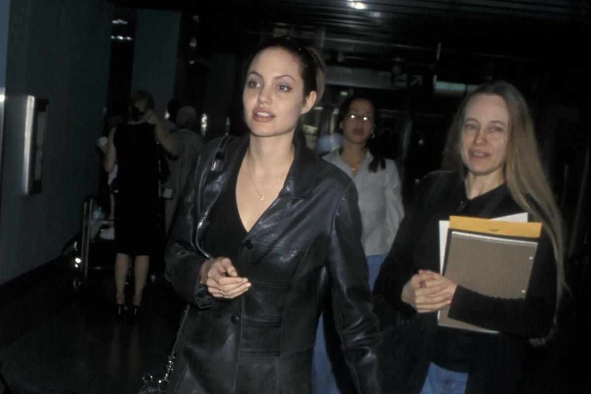 Трагическая судьба Анджелины Джоли: болезни, потери и одиночество в 50. Фото © Getty Images / Ron Galella