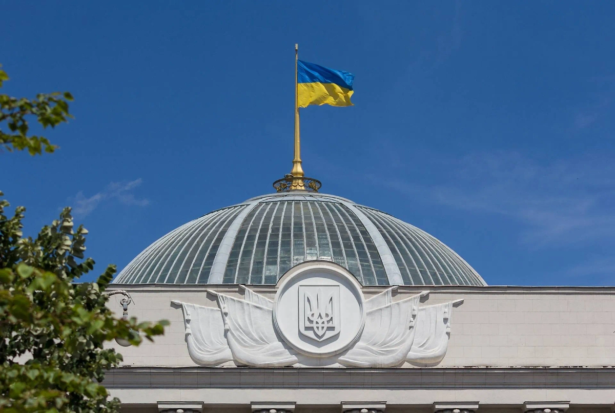 Обложка © Shutterstock / FOTODOM / DmyTo