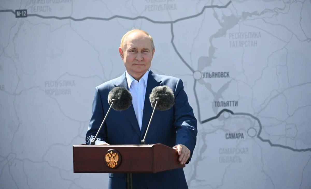 Владимир Путин. Обложка © Life.ru