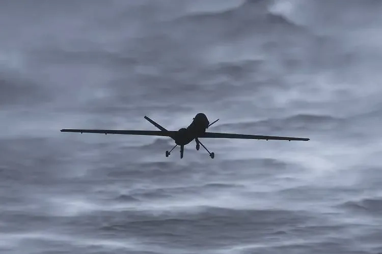 Обложка © Shutterstock / FOTODOM / isoprotonic