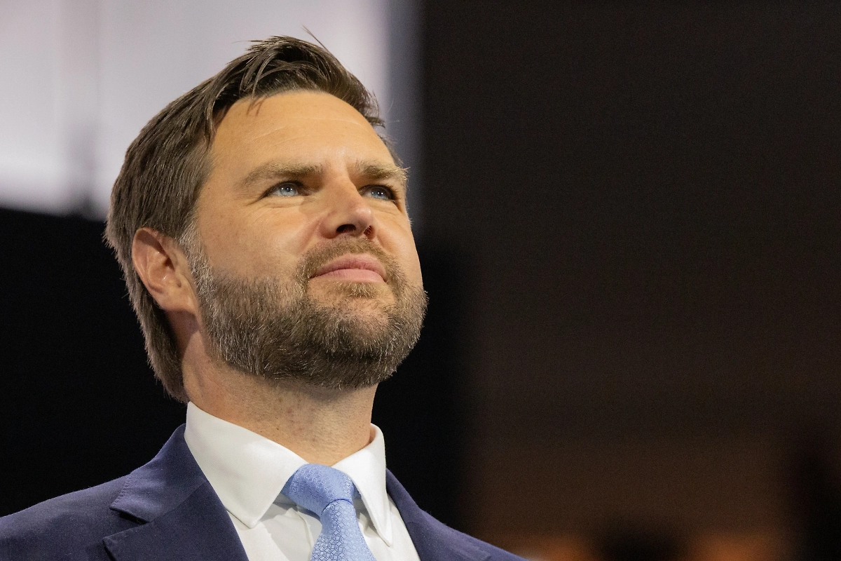 Обложка © Shutterstock / FOTODOM / Maxim Elramsisy