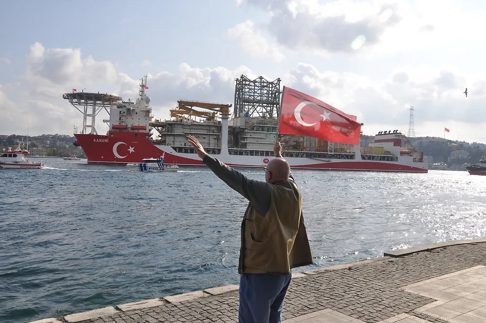 Обложка © Shutterstock / FOTODOM / Bulent Demir