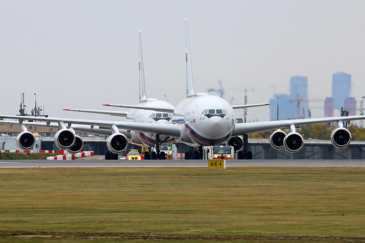 Обложка © Shutterstock / FOTODOM / Fasttailwind