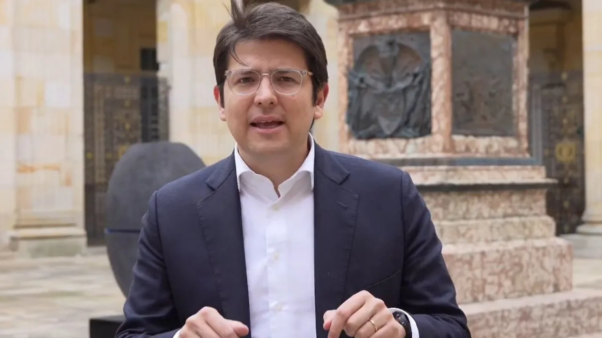 Мигель Урибе. Обложка © X / Miguel Uribe