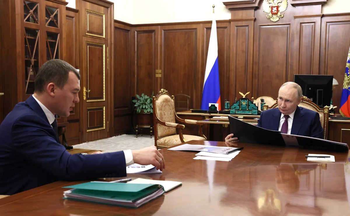 Встреча Владимира Путина с Министром спорта Михаилом Дегтярёвым. Обложка © kremlin.ru